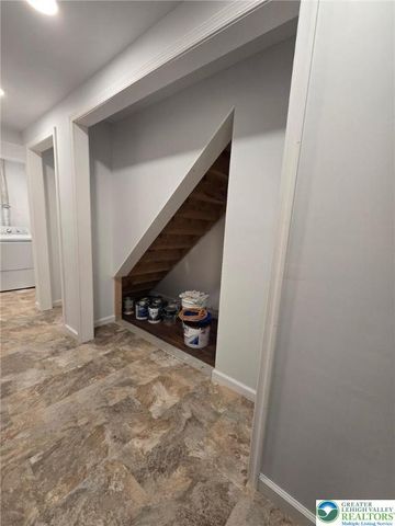 1135 Poplar Valley Road East, Stroud Twp, PA 18360