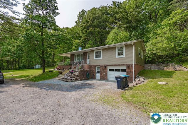 1135 Poplar Valley Road East, Stroud Twp, PA 18360