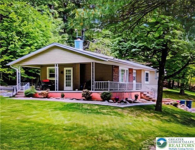 1135 Poplar Valley Road East, Stroud Twp, PA 18360