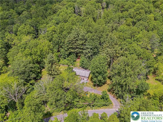 1135 Poplar Valley Road East, Stroud Twp, PA 18360