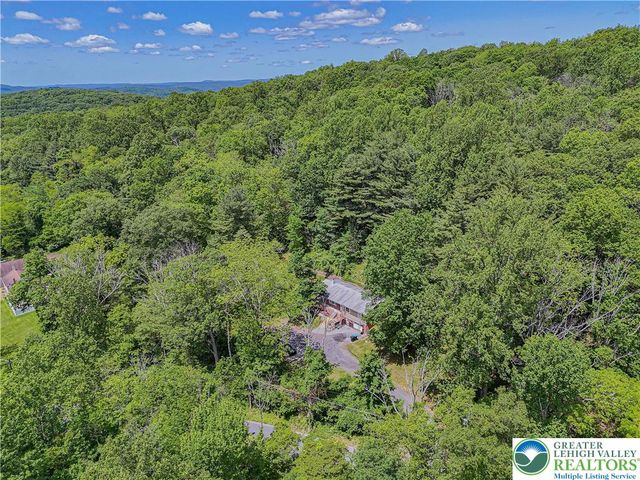 1135 Poplar Valley Road East, Stroud Twp, PA 18360