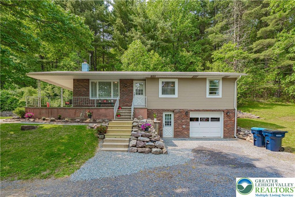 1135 Poplar Valley Road East, Stroud Twp, PA 18360