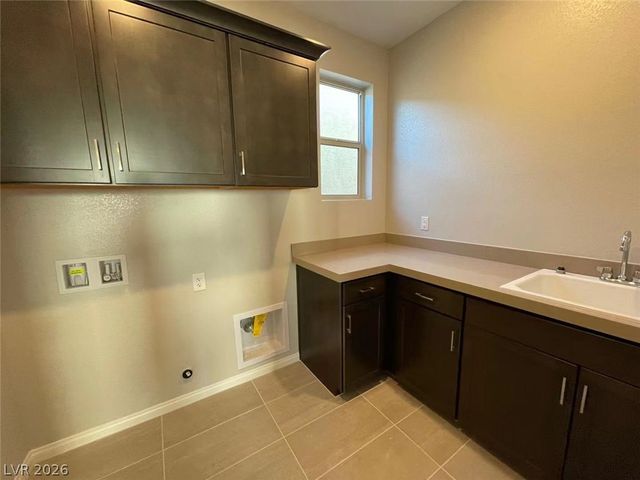 11 Rancho Maria Street, Las Vegas, NV 89148