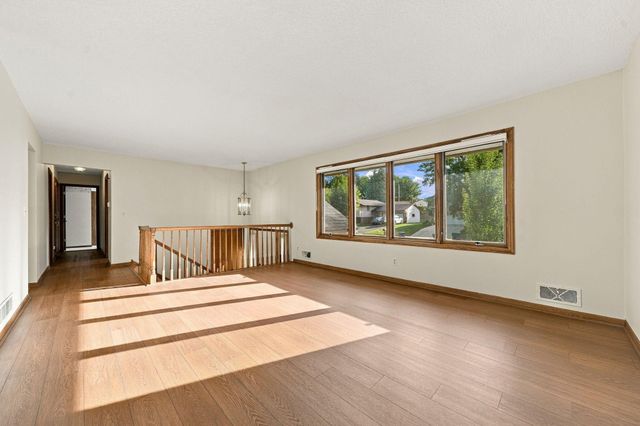 2749 Hilltop Court, North Saint Paul, MN 55109