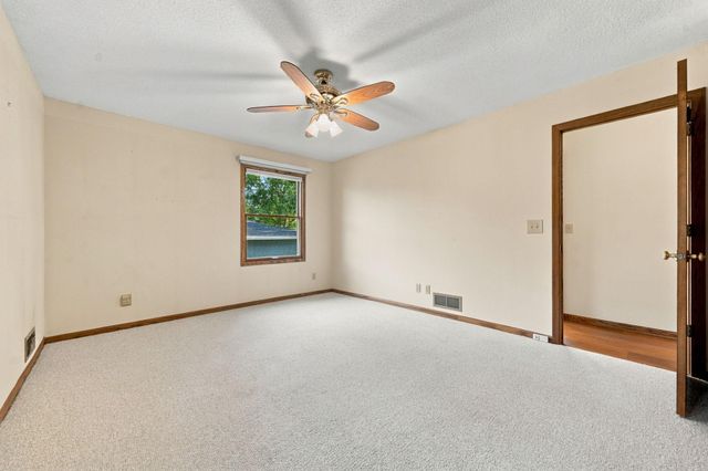 2749 Hilltop Court, North Saint Paul, MN 55109