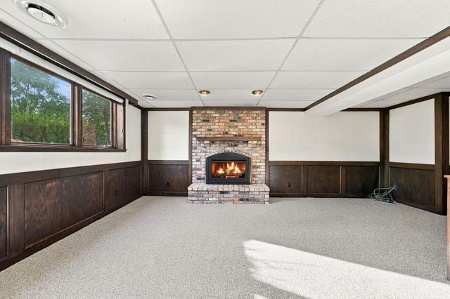 2749 Hilltop Court, North Saint Paul, MN 55109