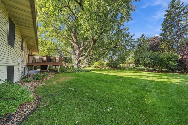 2749 Hilltop Court, North Saint Paul, MN 55109