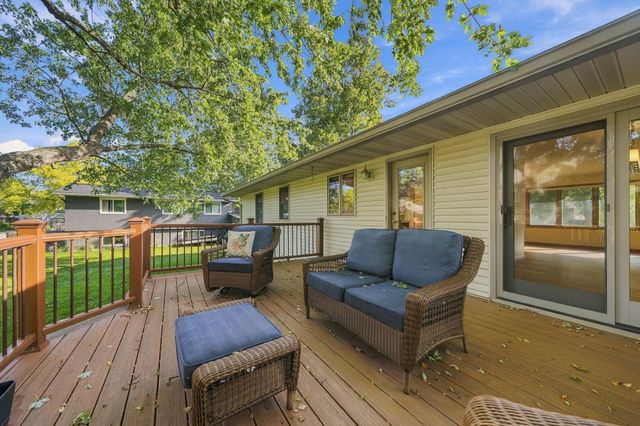 2749 Hilltop Court, North Saint Paul, MN 55109