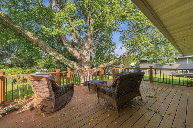2749 Hilltop Court, North Saint Paul, MN 55109