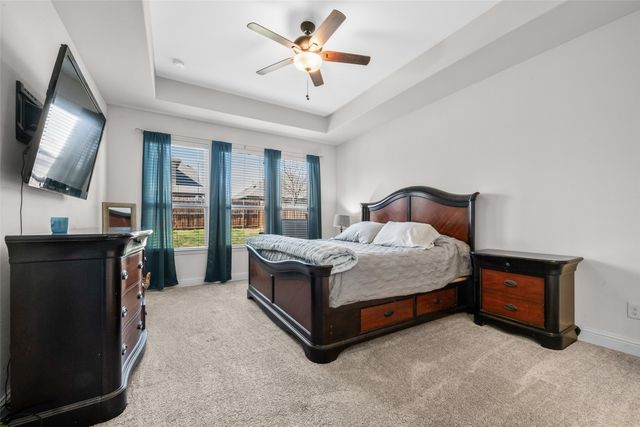 15529 Pioneer Bluff Trail, Fort Worth, TX 76262