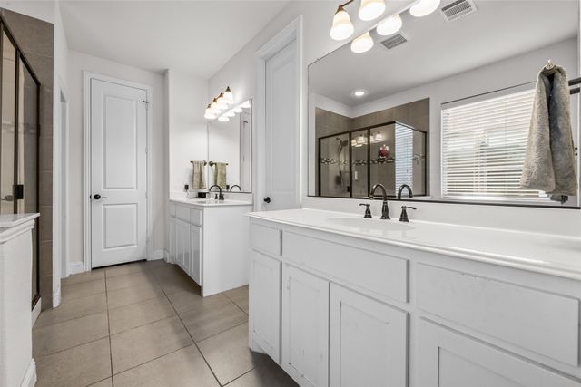 15529 Pioneer Bluff Trail, Fort Worth, TX 76262