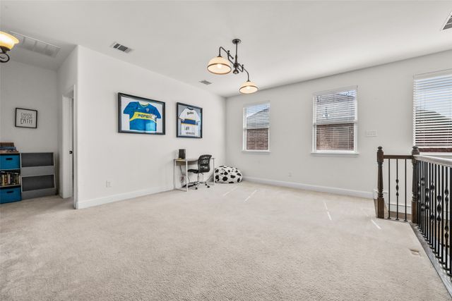 15529 Pioneer Bluff Trail, Fort Worth, TX 76262