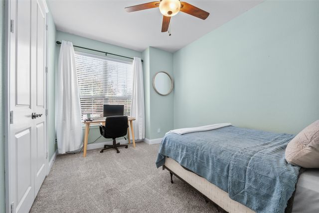 15529 Pioneer Bluff Trail, Fort Worth, TX 76262