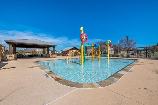 15529 Pioneer Bluff Trail, Fort Worth, TX 76262