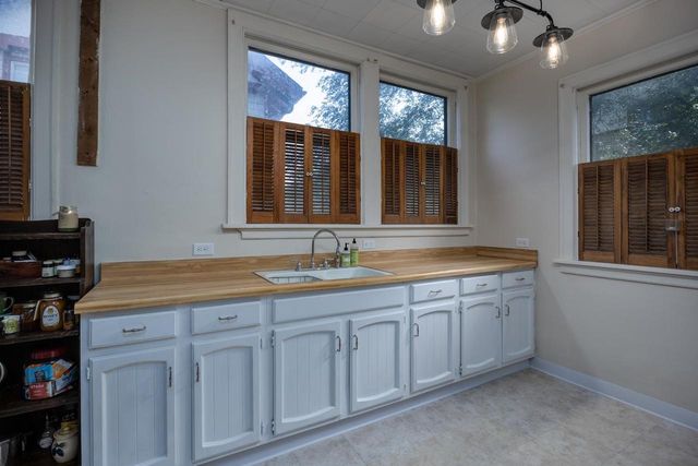 453 Central Avenue, Beloit, WI 53511