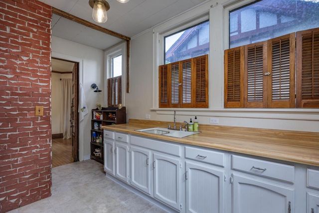 453 Central Avenue, Beloit, WI 53511