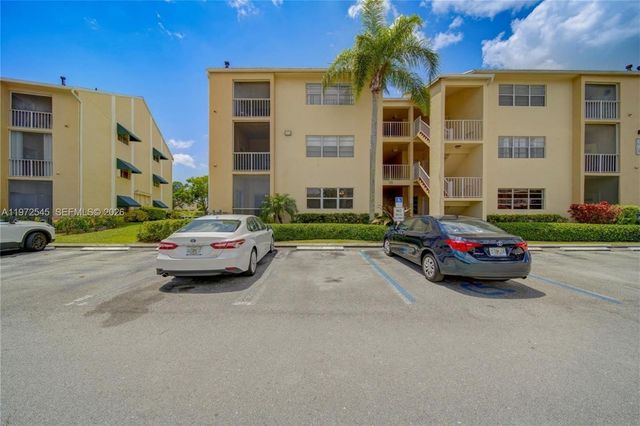 15285 SW 107th Ln 201, Miami, FL 33196