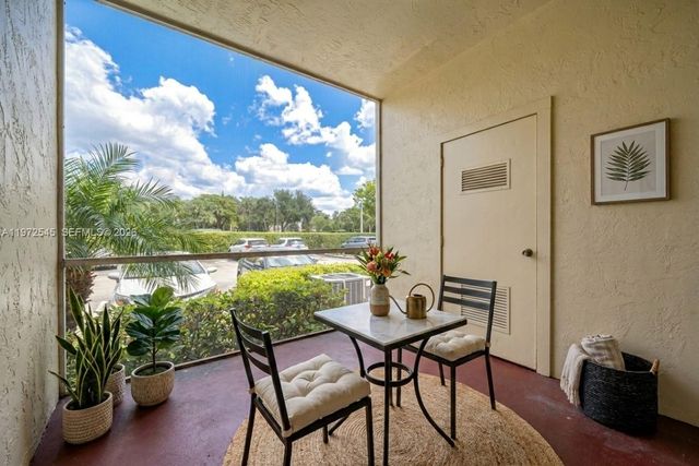 15285 SW 107th Ln 201, Miami, FL 33196