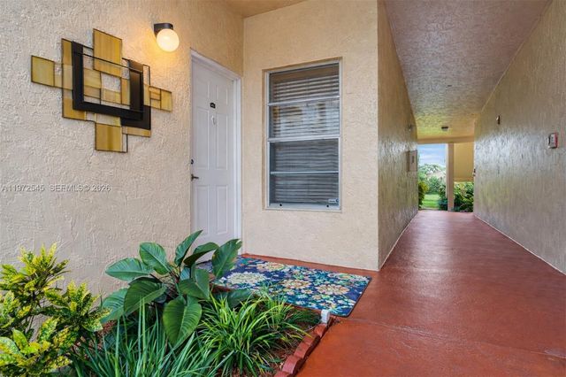 15285 SW 107th Ln 201, Miami, FL 33196