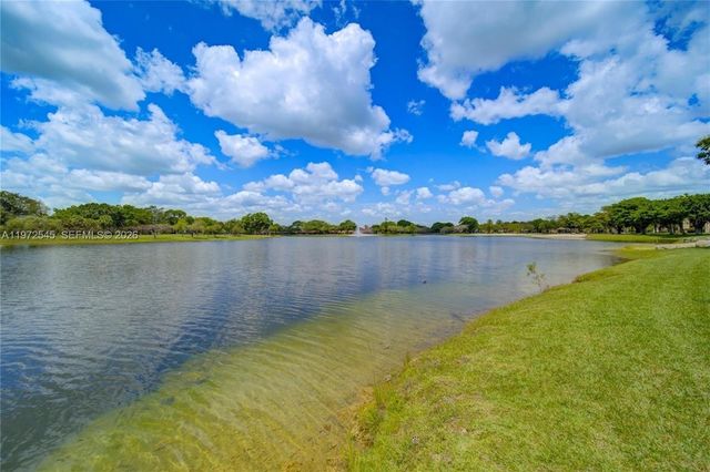 15285 SW 107th Ln 201, Miami, FL 33196