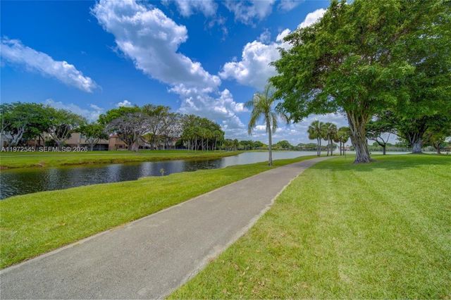 15285 SW 107th Ln 201, Miami, FL 33196