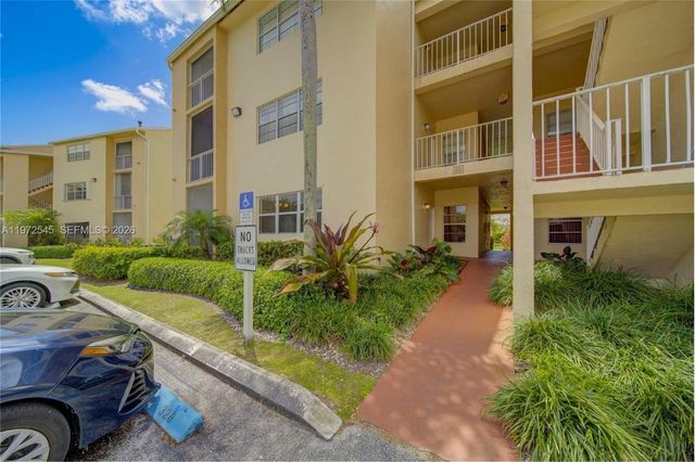 15285 SW 107th Ln 201, Miami, FL 33196