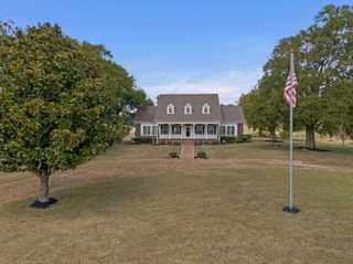 6724 Buford Station Rd, Lynnville, TN 38472