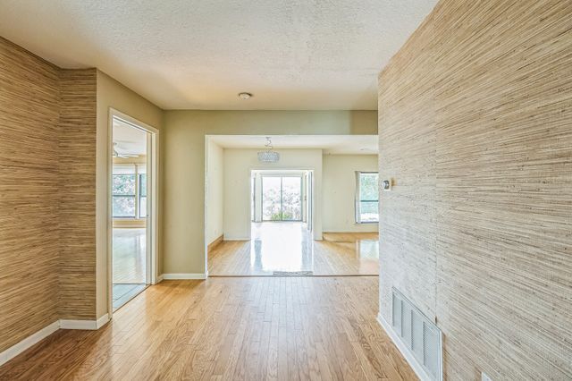 4315 Fairway Drive, De Cordova, TX 76049