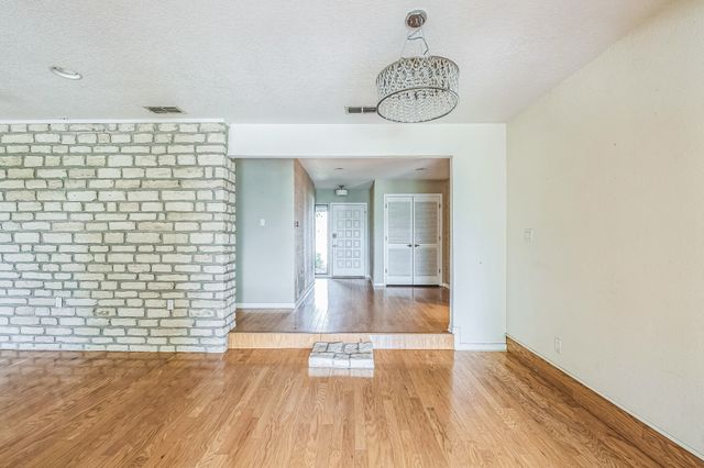 4315 Fairway Drive, De Cordova, TX 76049
