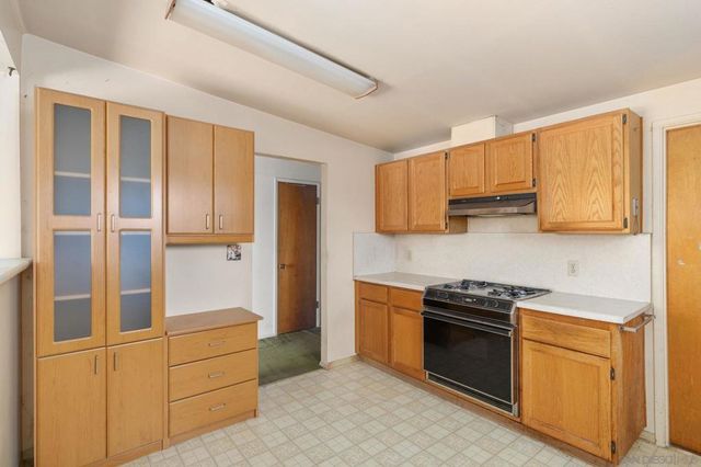 817 Holly Ave., Imperial Beach, CA 91932