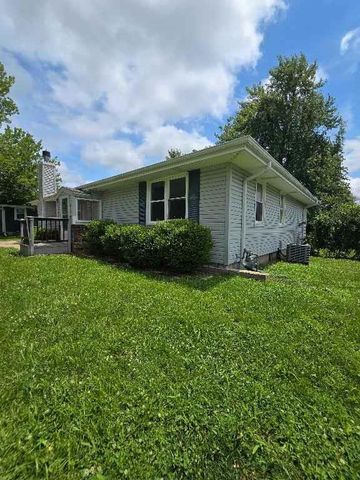 109 E Joy Street, Harrisonville, MO 64701