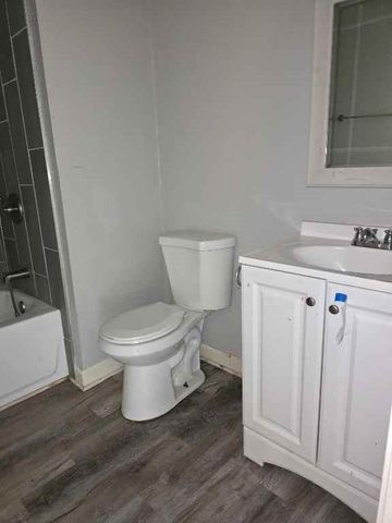 109 E Joy Street, Harrisonville, MO 64701