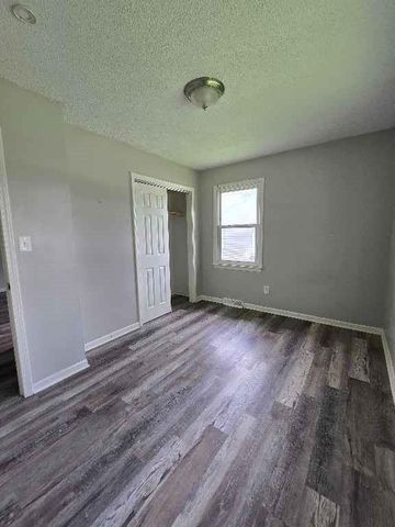 109 E Joy Street, Harrisonville, MO 64701