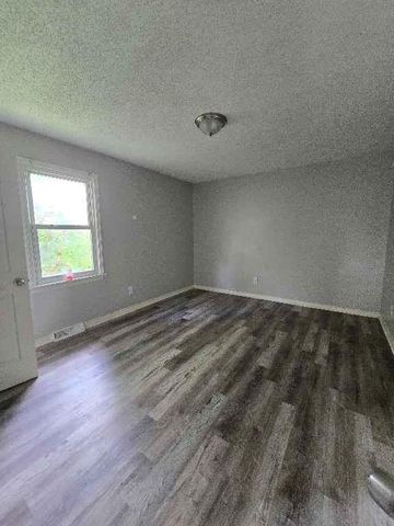 109 E Joy Street, Harrisonville, MO 64701