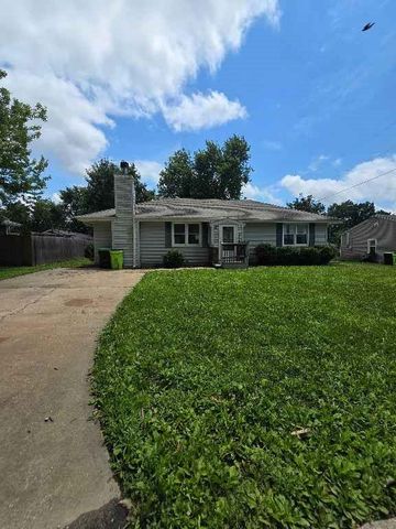 109 E Joy Street, Harrisonville, MO 64701