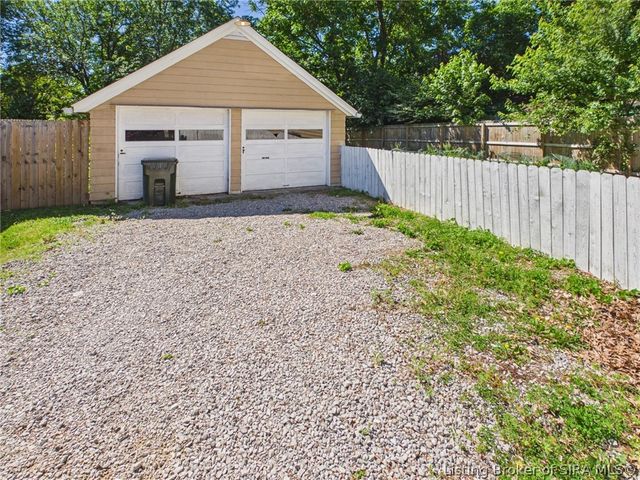 311 Knobloch Avenue, Jeffersonville, IN 47130