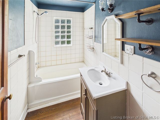 311 Knobloch Avenue, Jeffersonville, IN 47130