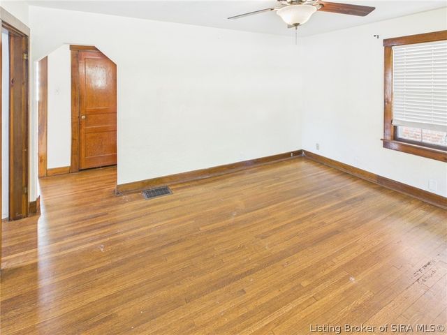 311 Knobloch Avenue, Jeffersonville, IN 47130