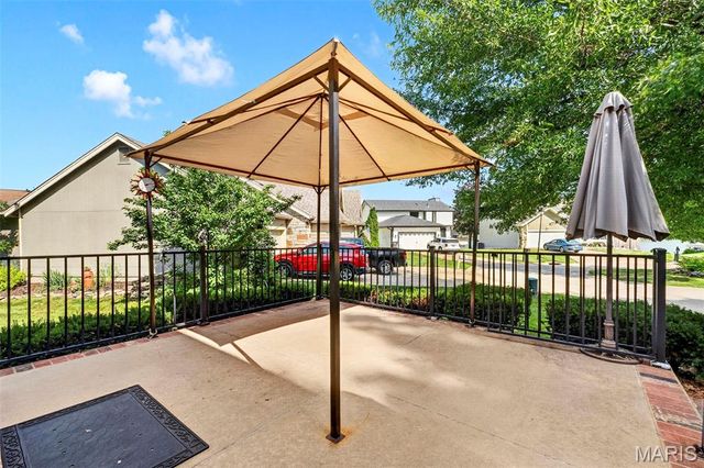 110 Antoinette Terrace, Lake St Louis, MO 63367