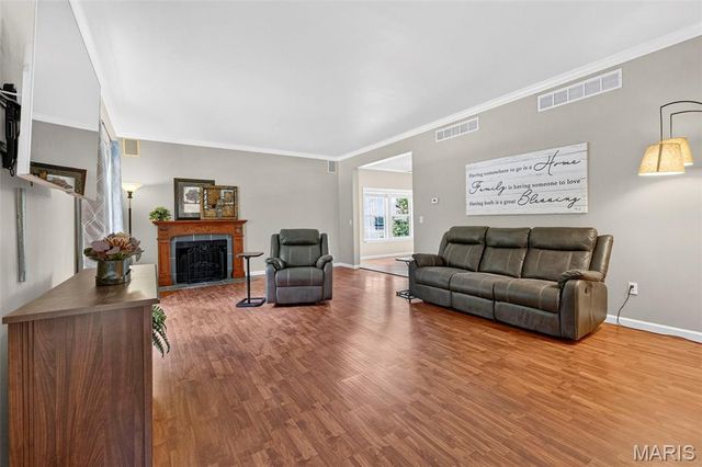 110 Antoinette Terrace, Lake St Louis, MO 63367