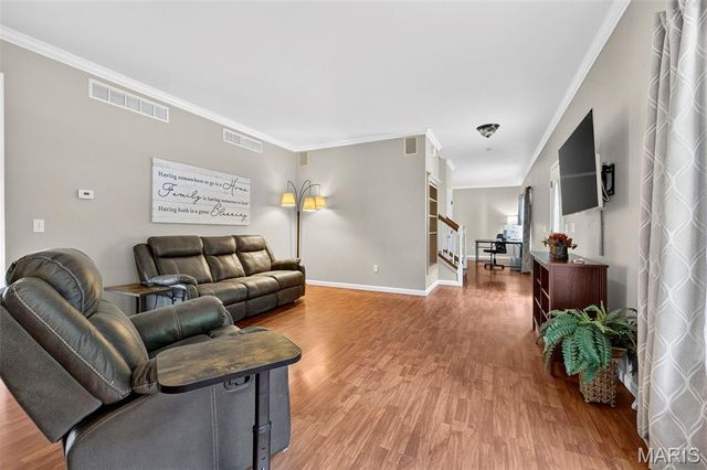 110 Antoinette Terrace, Lake St Louis, MO 63367