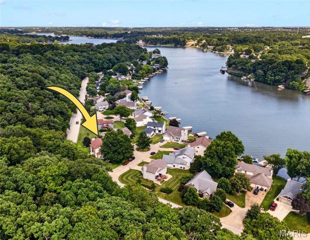 110 Antoinette Terrace, Lake St Louis, MO 63367
