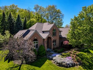146 Summerfield Court, Grandville, MI 49418