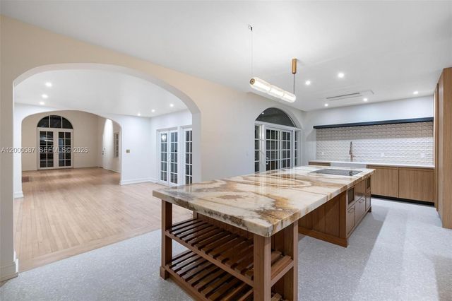 909 Roderigo Ave, Coral Gables, FL 33134