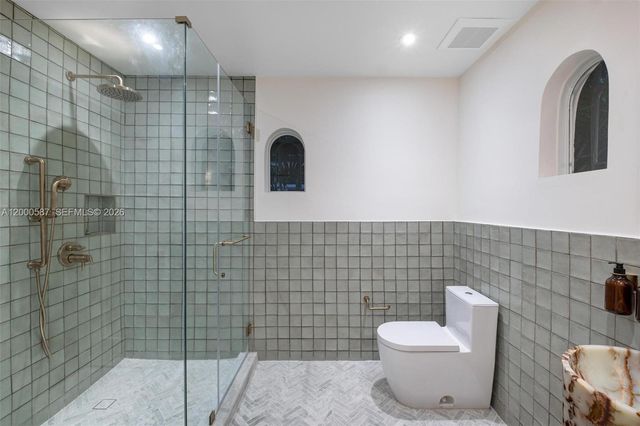 909 Roderigo Ave, Coral Gables, FL 33134