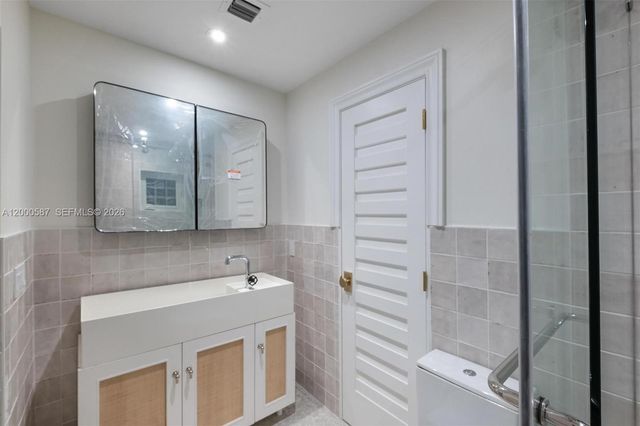 909 Roderigo Ave, Coral Gables, FL 33134
