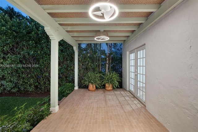 909 Roderigo Ave, Coral Gables, FL 33134