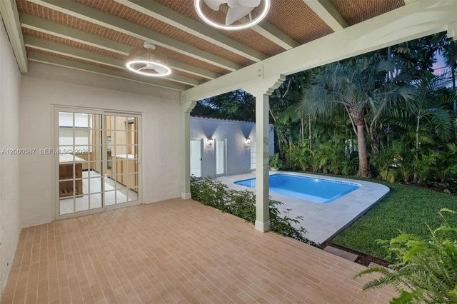 909 Roderigo Ave, Coral Gables, FL 33134