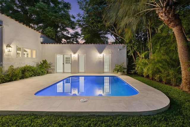 909 Roderigo Ave, Coral Gables, FL 33134