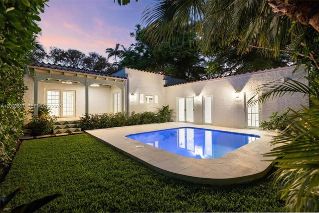 909 Roderigo Ave, Coral Gables, FL 33134